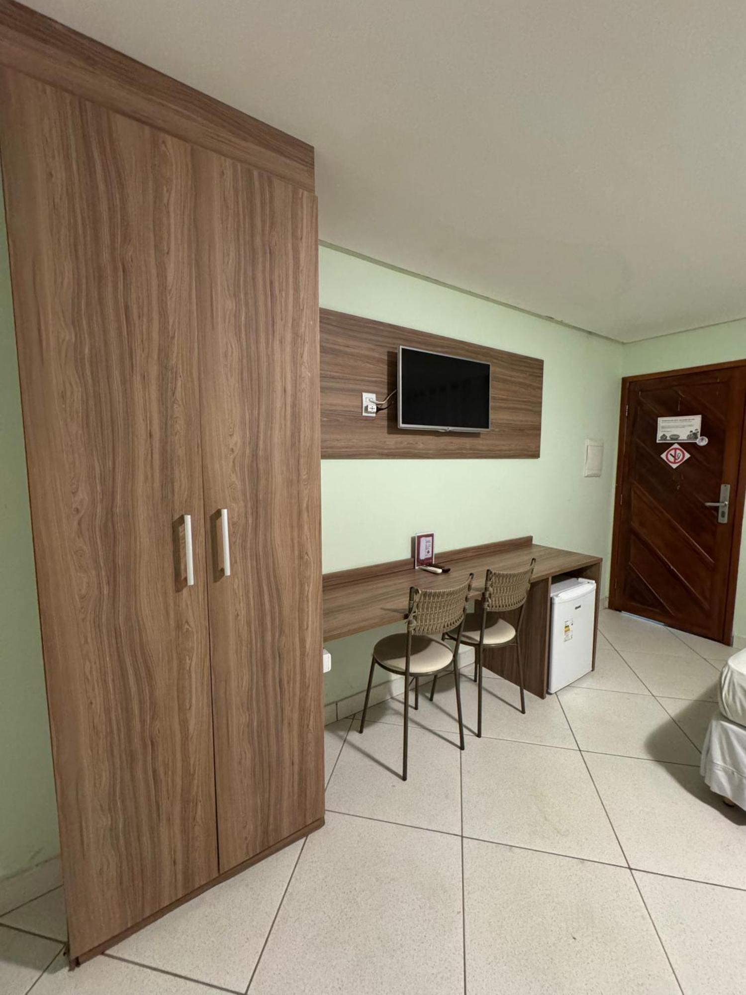 Domus Hotel Cidade Nobre Ипатинга Екстериор снимка